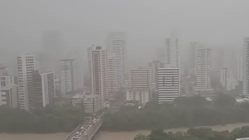 
          Imagem ilustrativa da imagem APAC renova alerta e prevê chuvas fortes em Pernambuco neste fim de semana
          