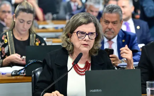 
          Imagem ilustrativa da imagem CCJ aprova Jorge Messias para o STF por 16 votos a 11 após sabatina
          