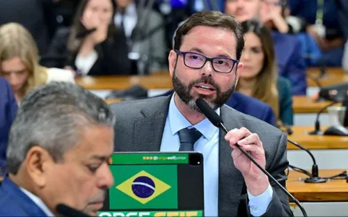 
          Imagem ilustrativa da imagem CCJ aprova Jorge Messias para o STF por 16 votos a 11 após sabatina
          