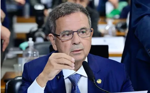 
          Imagem ilustrativa da imagem CCJ aprova Jorge Messias para o STF por 16 votos a 11 após sabatina
          