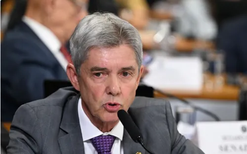 
          Imagem ilustrativa da imagem CCJ aprova Jorge Messias para o STF por 16 votos a 11 após sabatina
          