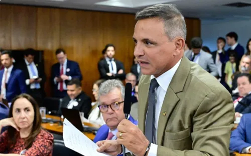 
          Imagem ilustrativa da imagem CCJ aprova Jorge Messias para o STF por 16 votos a 11 após sabatina
          