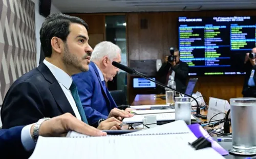 
          Imagem ilustrativa da imagem CCJ aprova Jorge Messias para o STF por 16 votos a 11 após sabatina
          