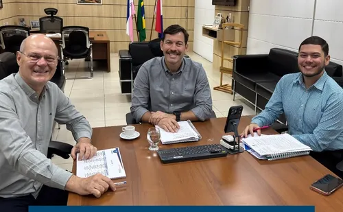 
          Imagem ilustrativa da imagem Arnaldinho troca peças do secretariado canela-verde
          