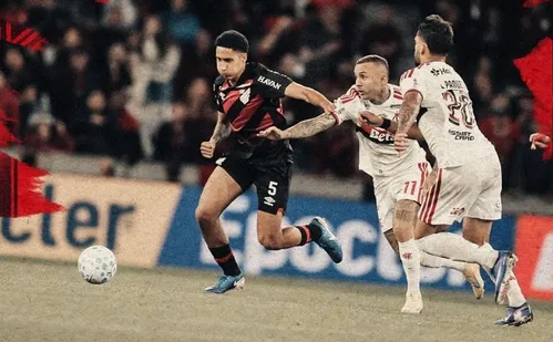 
          Imagem ilustrativa da imagem Athletico-PR e Flamengo empatam sob olhares de Ancelotti em sete selecionáveis
          