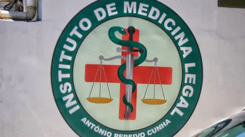 
          Imagem ilustrativa da imagem Barbeiro é assassinado a tiros dentro de próprio estabelecimento em Jaboatão
          