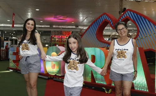 
          Imagem ilustrativa da imagem Bazar Exagerado reúne 300 marcas com descontos de até 90% na Serra
          