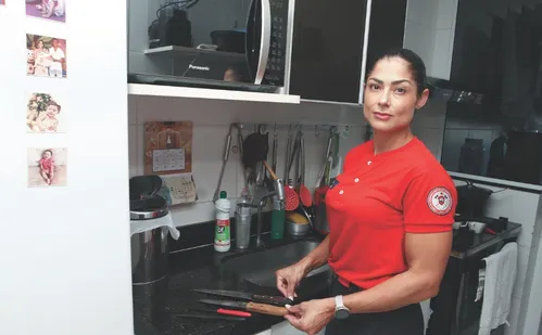 
          Imagem ilustrativa da imagem Bombeiros explicam perigos de cada cômodo da casa
          