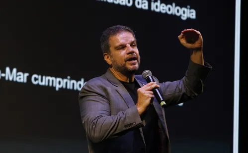 
          Imagem ilustrativa da imagem "Brasil sob Ameaça": o que disseram as autoridades em evento realizado em Vitória
          