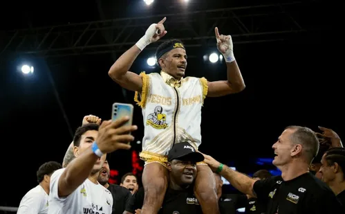 
          Imagem ilustrativa da imagem Capixaba sobe ao ringue em desafio internacional de kickboxing
          