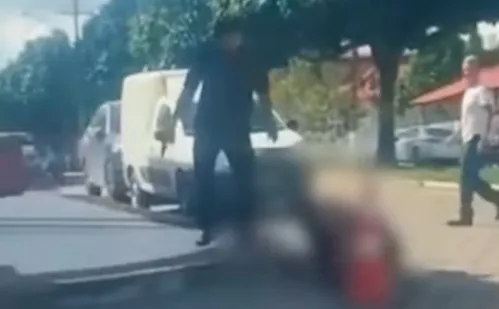 
          Imagem ilustrativa da imagem Comerciante persegue e atira contra suspeito de assaltar loja no Norte do ES
          