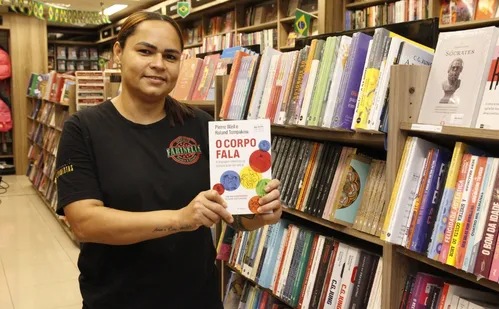 
          Imagem ilustrativa da imagem Consumo de livros aumenta e mulheres são campeãs de leitura
          