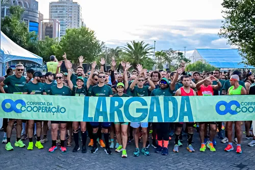 
          Imagem ilustrativa da imagem Corrida da Cooperação une esporte e solidariedade no ES
          
