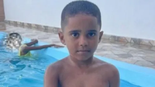 
          Imagem ilustrativa da imagem Criança de 5 anos morre eletrocutada na cidade de Araçoiaba
          