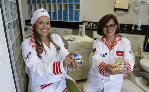 
          Imagem ilustrativa da imagem Dentistas vão fazer seleção para atender jovens de graça
          