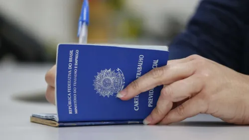 
          Imagem ilustrativa da imagem Desemprego em Pernambuco cai para 9,2%, mas segue entre as maiores do Brasil
          