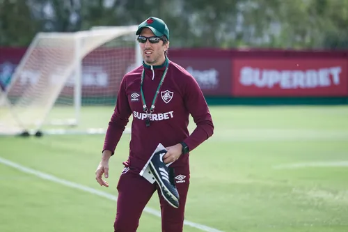 
          Imagem ilustrativa da imagem Zubeldía tenta recuperar o Fluminense durante a pausa para a Copa
          