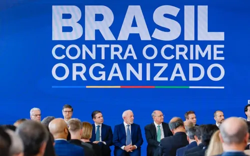 
          Imagem ilustrativa da imagem Governo Lula lança plano de R$ 11 bilhões para combater o crime organizado
          