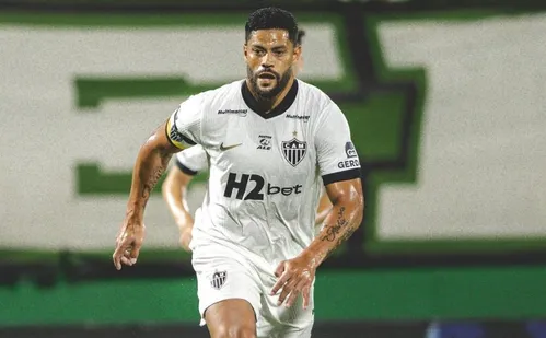 
          Imagem ilustrativa da imagem Hulk é cortado de jogo contra Flamengo após sondagem e deve deixar o Atlético-MG
          