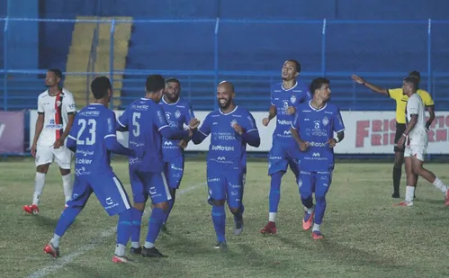 
          Imagem ilustrativa da imagem Ídolos decidem, Vitória vence o Serra e volta ao topo da Copa ES
          