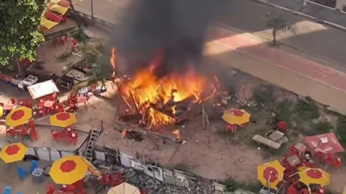 
          Imagem ilustrativa da imagem Incêndio destrói quiosque na Orla de Olinda
          