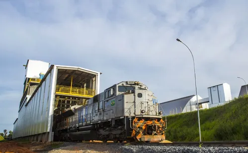 
          Imagem ilustrativa da imagem Investimento bilionário em ferrovia vai atrair empresas para o ES
          