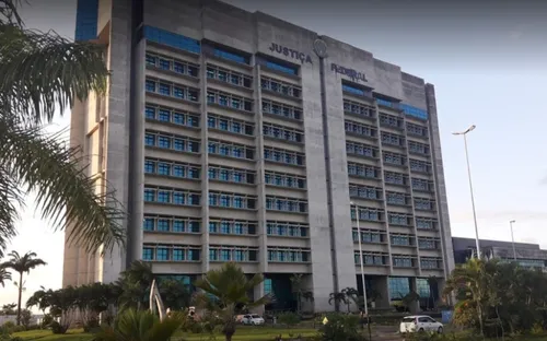 
          Imagem ilustrativa da imagem Justiça Federal em Pernambuco abre seleção para estagiários com bolsa de R$ 1,2 mil
          