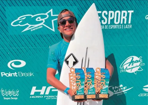 
          Imagem ilustrativa da imagem Kauai Côgo sonha grande e mira elite mundial do surfe
          