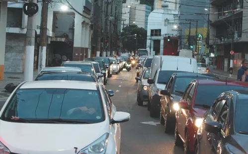 
          Imagem ilustrativa da imagem Mais de 6 mil motoristas foram multados este ano por dirigir sem CNH
          