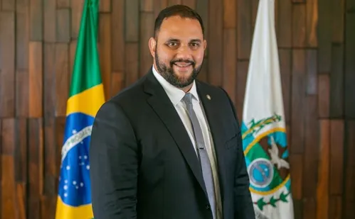 
          Imagem ilustrativa da imagem PF prende deputado estadual do Rio e mira fraudes na Educação
          