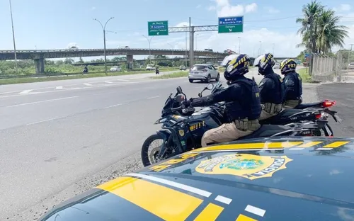 
          Imagem ilustrativa da imagem PRF alerta para risco de colisões traseiras nas rodovias durante o feriadão
          