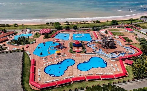 
          Imagem ilustrativa da imagem Parque aquático de graça com entrada solidária a partir deste sábado
          