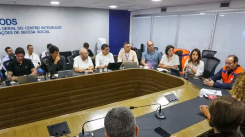 
          Imagem ilustrativa da imagem Pernambuco confirma mais de 9,5 mil pessoas fora de casa após fortes chuvas
          
