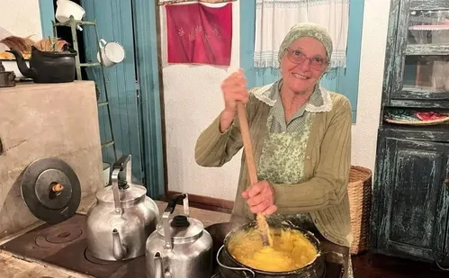 
          Imagem ilustrativa da imagem Receitas centenárias que atravessam gerações
          