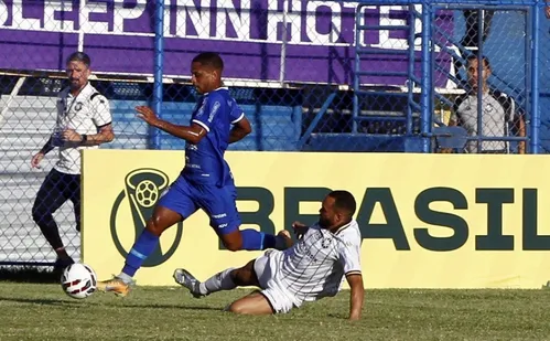 
          Imagem ilustrativa da imagem Série D: grupo com capixabas tem disputa acirrada pelo G-4
          