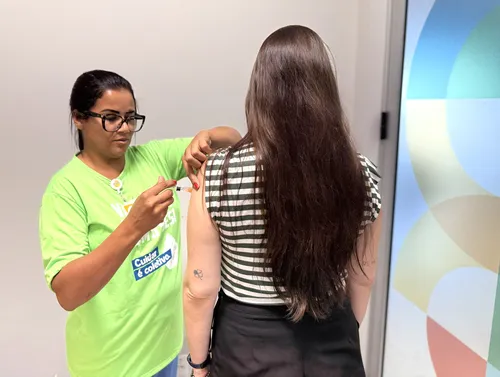 
          Imagem ilustrativa da imagem Sesi leva vacinação contra gripe às empresas do ES
          