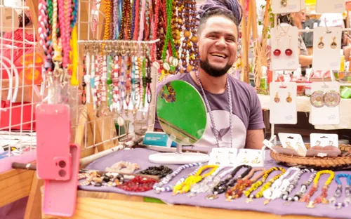 
          Imagem ilustrativa da imagem Shopping Guararapes recebe Festival MIX PE com shows e feira criativa
          