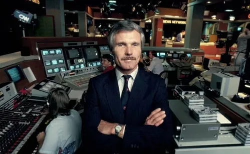 
          Imagem ilustrativa da imagem Ted Turner, fundador da CNN, morre aos 87 anos
          