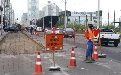 
          Imagem ilustrativa da imagem Veja onde serão as novas interdições para obras na Rodovia do Sol
          