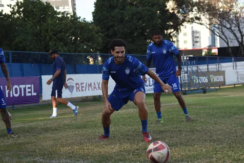 
          Imagem ilustrativa da imagem Vitória enfrenta o Serra e pode voltar à liderança da Copa Espírito Santo
          