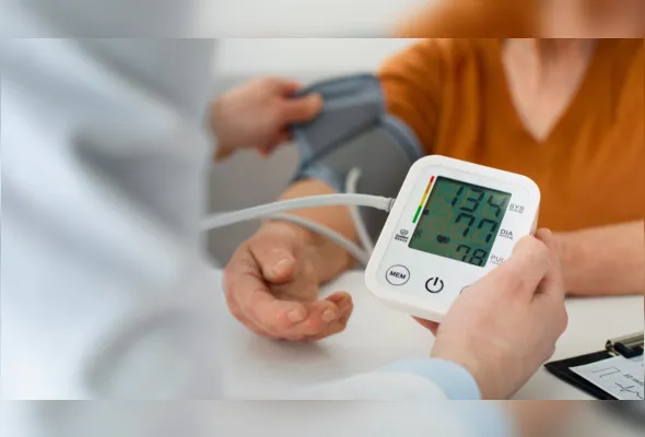 Imagem ilustrativa da imagem Metade dos hipertensos não sabem que têm a doença, diz cardiologista