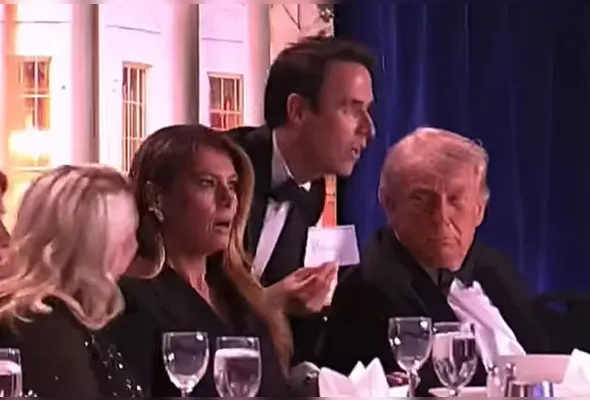 Imagem mostra Trump no momento em que são ouvidos tiros no Jantar dos Correspondentes da Casa Branca