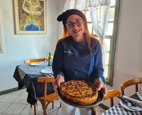 Imagem ilustrativa da imagem Aprenda a fazer uma receita criativa de torta com  espinafre e bacon