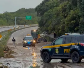 Imagem ilustrativa da imagem Chuvas causam transtornos na Br-101 entre João Pessoa e Recife