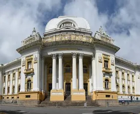Imagem ilustrativa da imagem Justiça determina indenização à família de mulher morta por tiro de PM no Recife