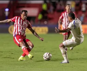 Imagem ilustrativa da imagem Náutico perde para Fortaleza e engata segunda derrota consecutiva na Série B