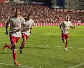 Imagem ilustrativa da imagem Náutico vence o Cuiabá e assume a liderança provisória da Série B
