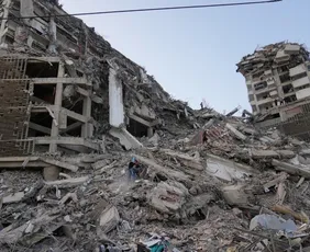 Imagem ilustrativa da imagem Número de mortos em terremotos na Venezuela dobra e vai a 920, diz regime