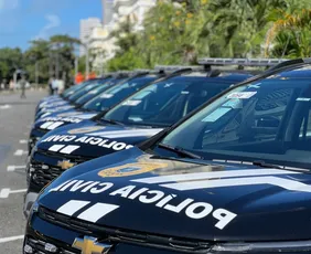 Imagem ilustrativa da imagem Pernambuco entrega viaturas, aeronaves e equipamentos para forças de segurança
