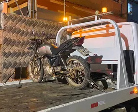 Imagem ilustrativa da imagem Perseguição em alta velocidade termina com motociclista algemado em Cachoeiro